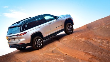 2022 Jeep Cherokee Trailhawk 4xe