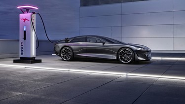 Audi grandsphere - luxury sedan concept