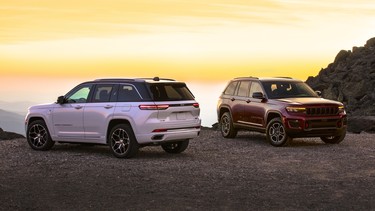2022 Jeep Grand Cherokee Summit 4xe and Trailhawk