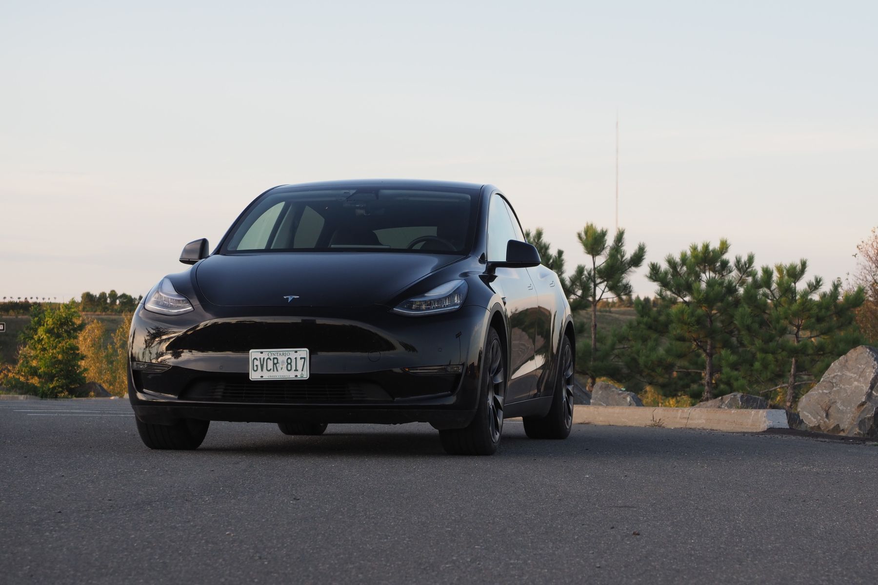 Tesla Model Y Becomes World's 3rd Best-Selling Car Challenging