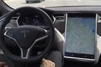 Elon Musk fordert Tesla-Besitzer auf, sich nicht über fehlerhaftes Fahrsystem zu beschweren