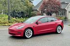 Tesla ruft erneut 595.000 Fahrzeuge wegen behinderter Fußgängerwarnung zurück