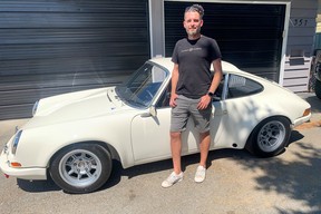 Trevor Johnson holte sich Ratschläge von neuen Internetfreunden aus der ganzen Welt beim Bau seines Oldtimer-Porsche-Rallyeautos.