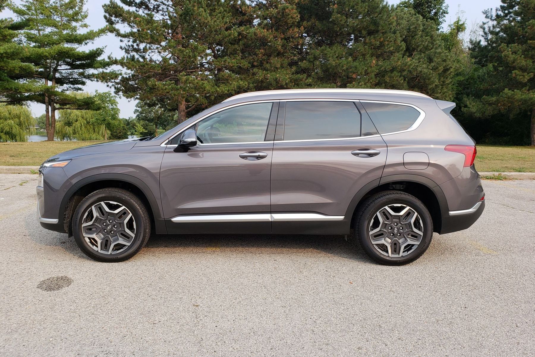 SUV Review: 2021 Hyundai Santa Fe Luxury Hybrid | Driving