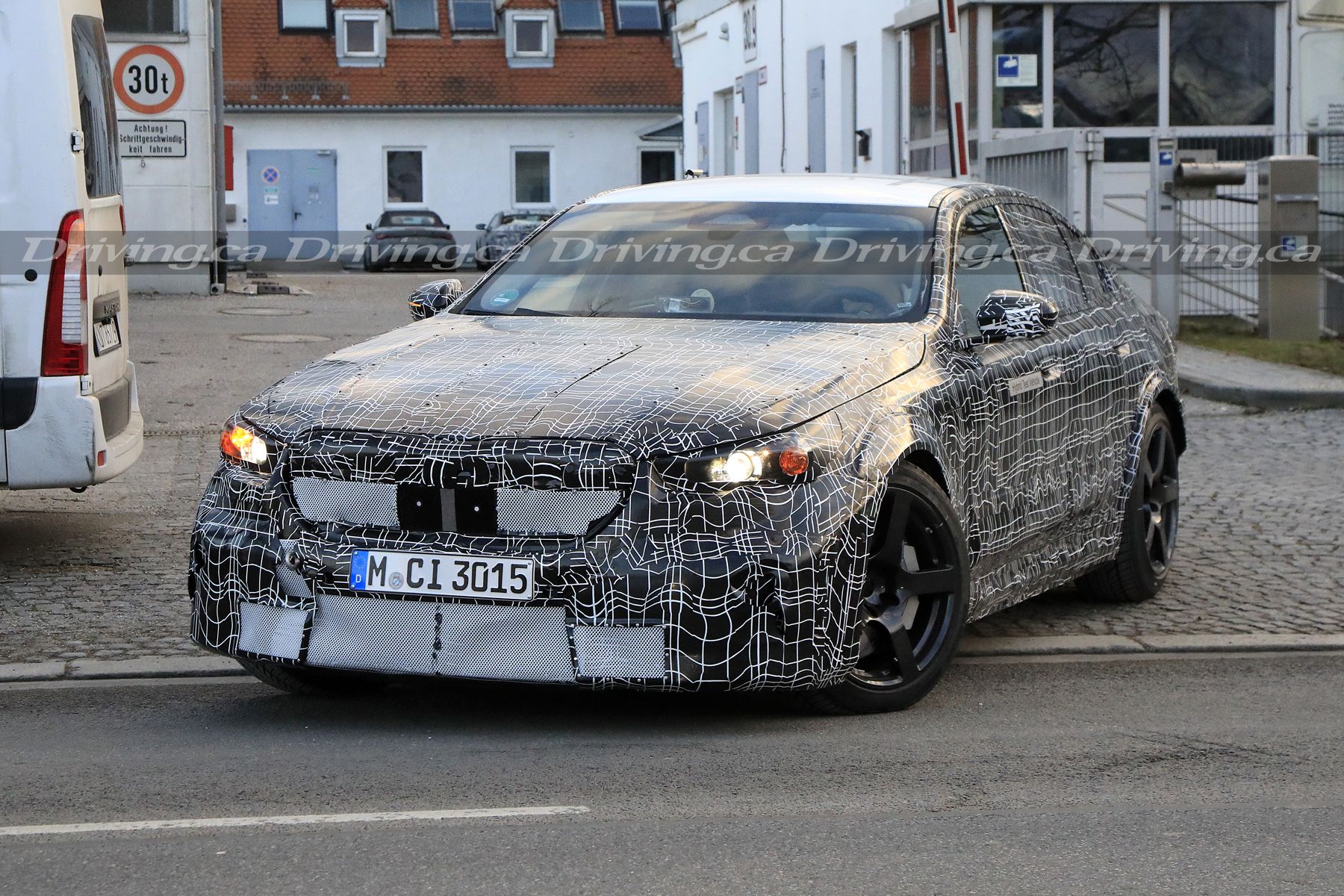 2025 BMW M5 spy shots and video