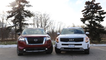 2022 Nissan Pathfinder vs Kia Telluride