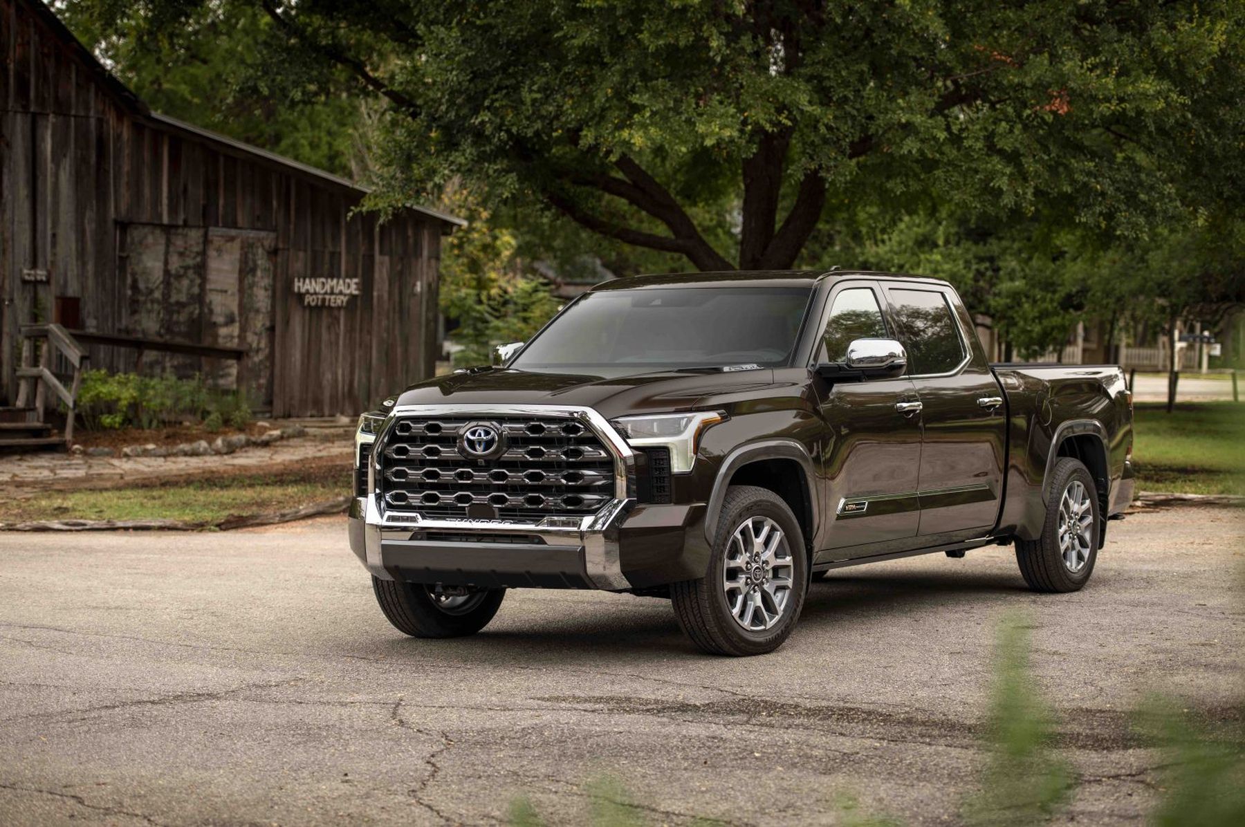 Toyota's all-new 2022 Tundra hybrid to start at over $65,000 | Driving