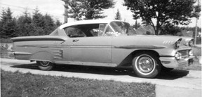 1961 kaufte Tom Harmes diesen 1958er Chevrolet Impala, um ihn als Familienfahrzeug zu nutzen.  Er behielt ihn 10 oder 11 Jahre lang, bevor er ihn ersetzte, aber 1983 beschloss er, einen anderen 58er Impala als Sammlerauto zu finden.