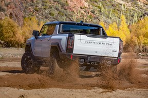 Der GMC Hummer EV ist als ultimativer Offroad-EV-Supertruck konzipiert