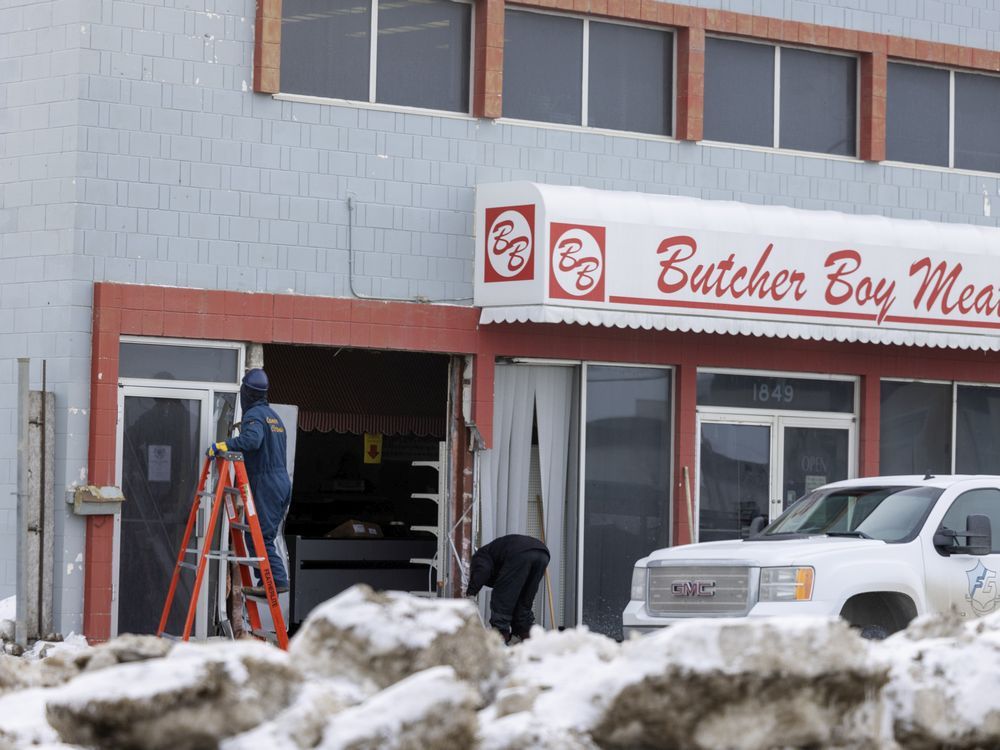Regina butcher shop closed after driver smashes through front window
