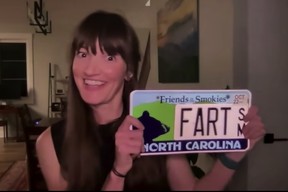 Kampf gegen FART – Frau aus North Carolina verweigerte benutzerdefinierte „FART“ -Platte