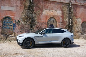 2023 Aston Martin DBX707