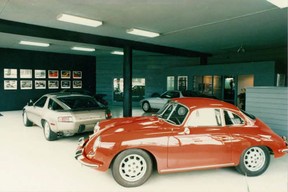 Die Showroom-Etage verfügt seit jeher über eine große Auswahl an Porsche-Modellen und Baujahren.