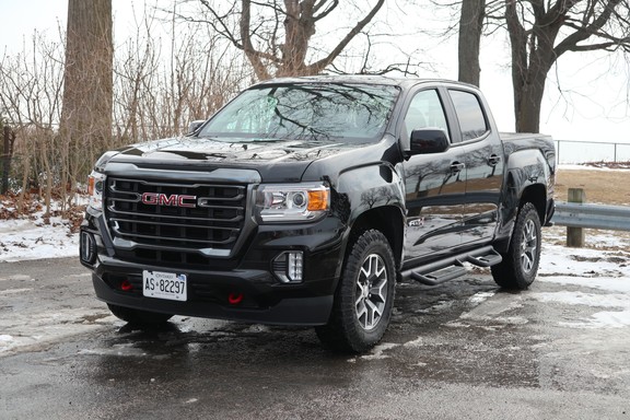 Pickup Review: 2022 GMC Canyon AT4 | Driving