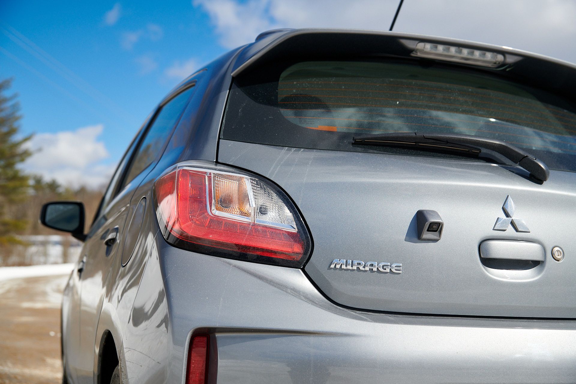 Mitsubishi Mirage ES