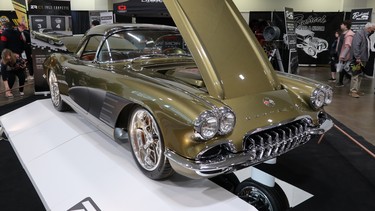 1962 Corvette, built by AJM Classics, features an LS9 engine, custom chassis, and 18- and 20-inch wheels