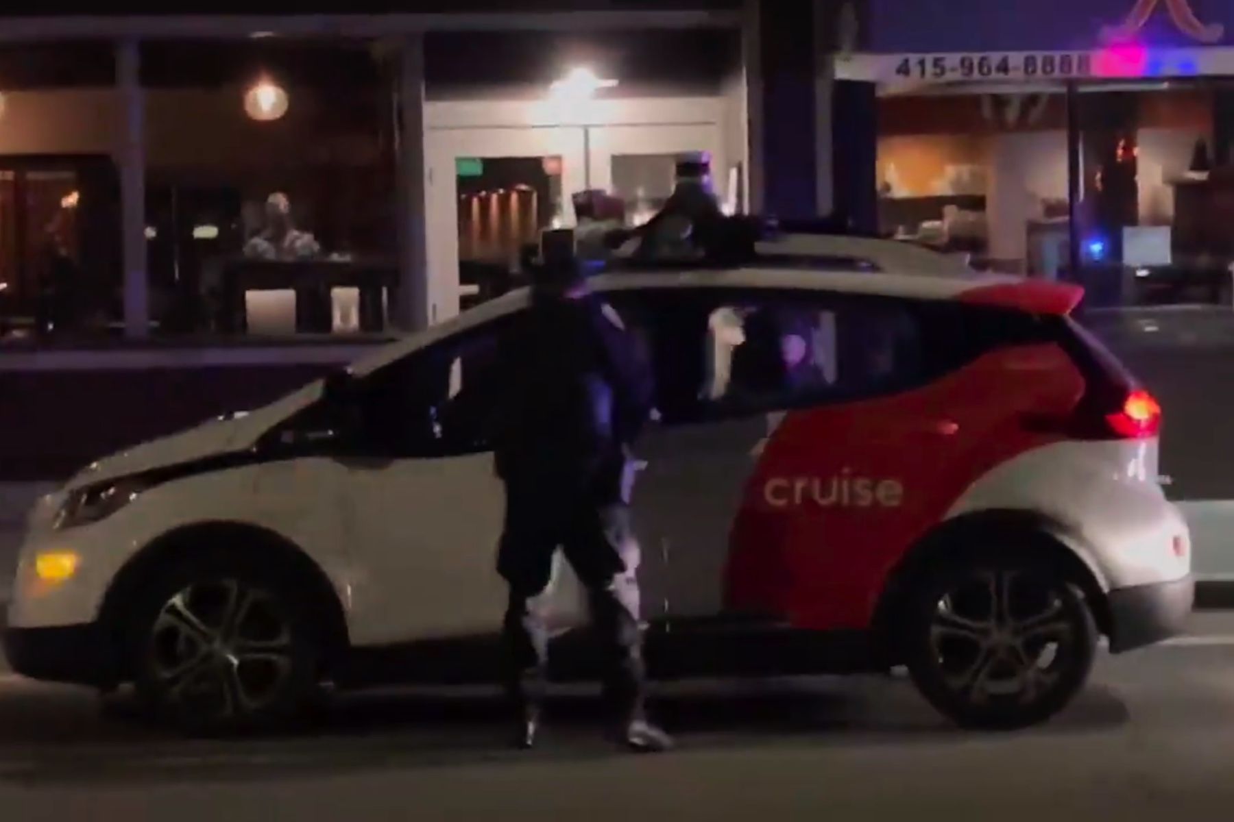 Watch: Perplexed Police Pull Over Driverless San Francisco Robotaxi ...