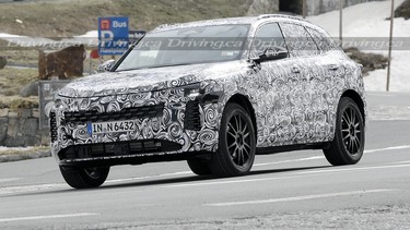 Spy shot of secretly tested 2023 Audi Q5 plug-in hybrid