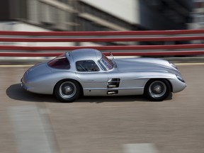 A track test of the Mercedes-Benz 300 SLR Coupé of 1955, driven by Hans Herrmann.