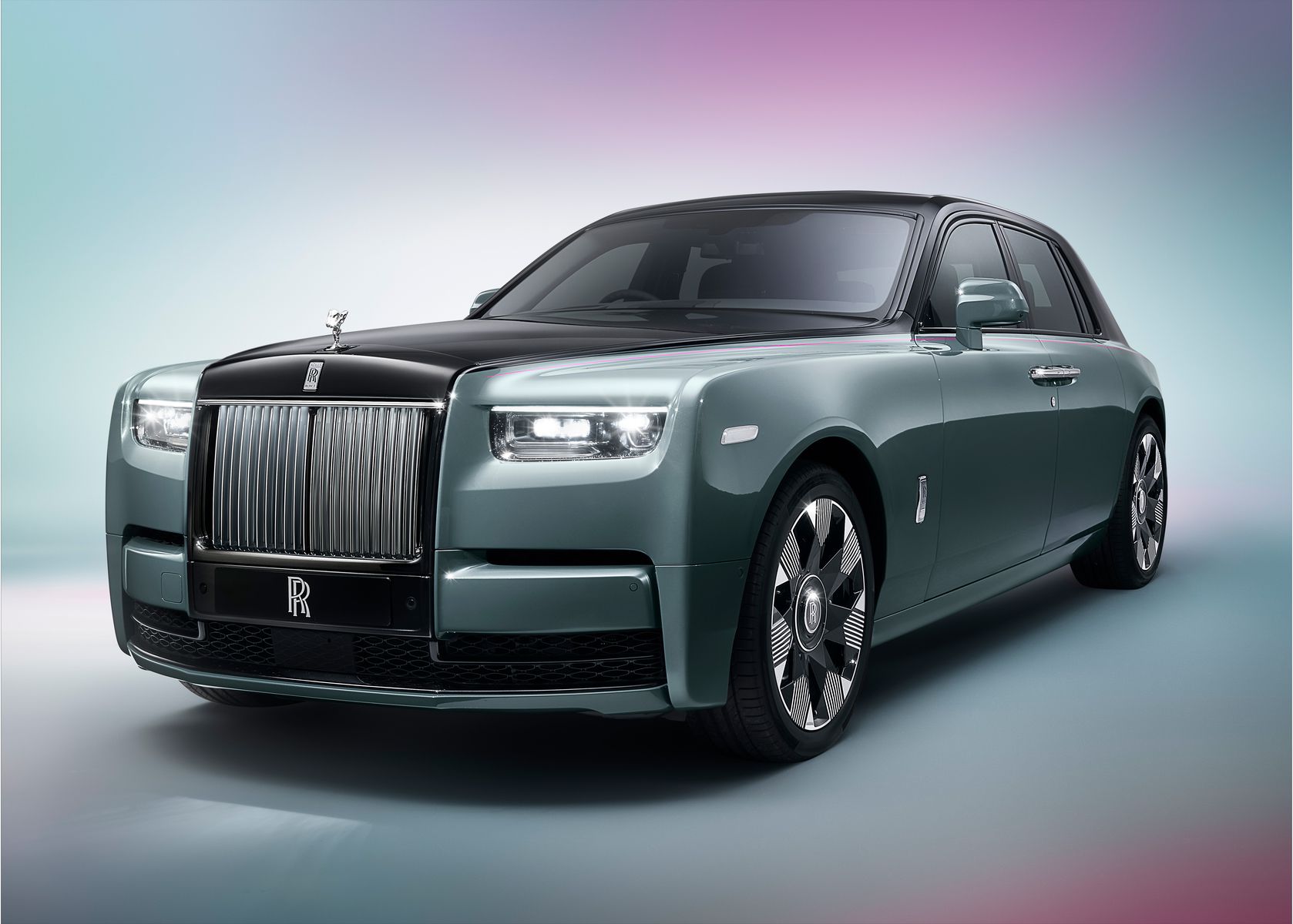 Moment A Tricycle Crashes Into A 350 Million RollsRoyce Cullinan