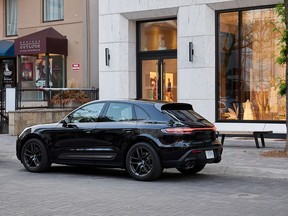 2022 Porsche Macan T