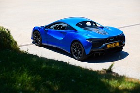 2022 McLaren Artura