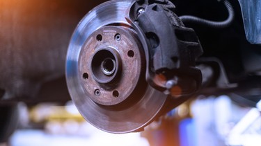 Car brake rotor and caliper