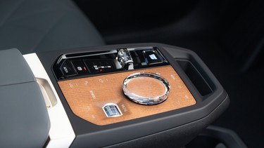 BMW iX console