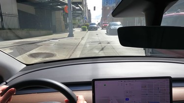 WATCH- Tesla’s ‘Self-Drive’ travel up one-way into oncoming traffic