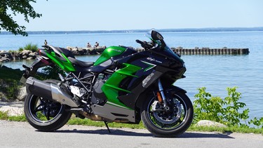 2022 Kawasaki Ninja H2 SX SE