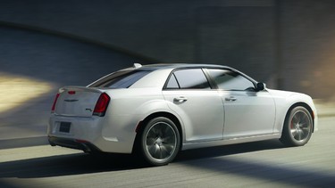 The 2023 Chrysler 300C arrives with 485-horsepower HEMI and US$55,000 price