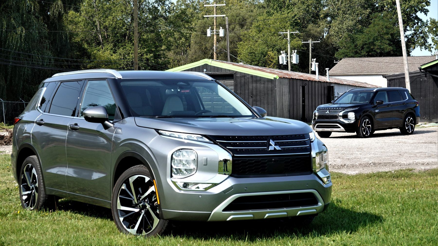 mitsubishi-reveals-canadian-pricing-for-2023-outlander-phev-driving