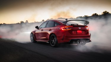 Honda releases new 2023 Civic Type R performance details.