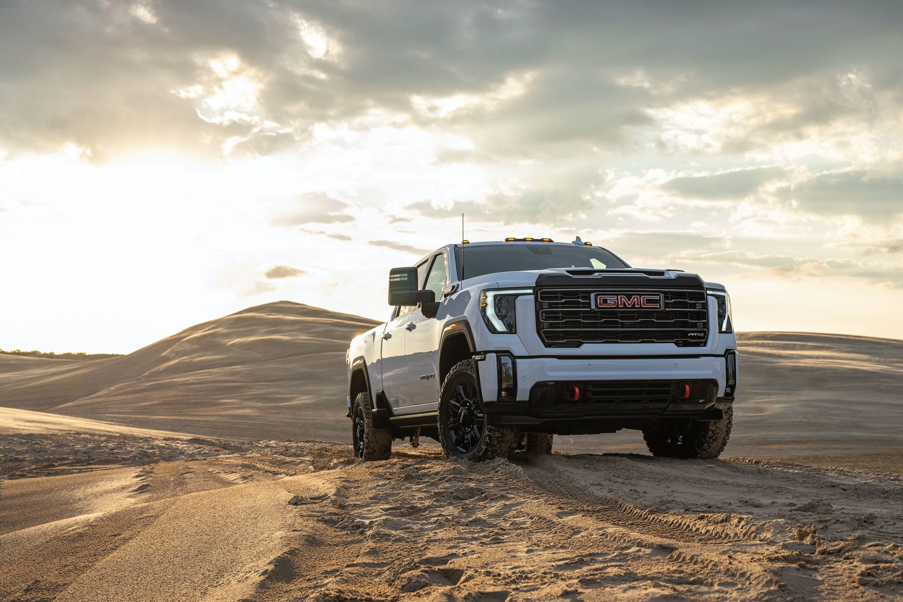 The 2024 GMC Sierra HD, lawsuits against Ford and GM, and more