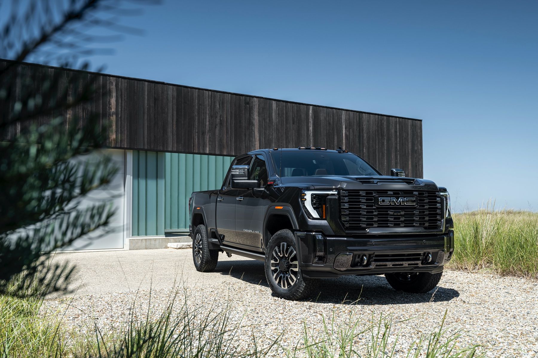 First Look 2024 GMC Sierra HD Driving