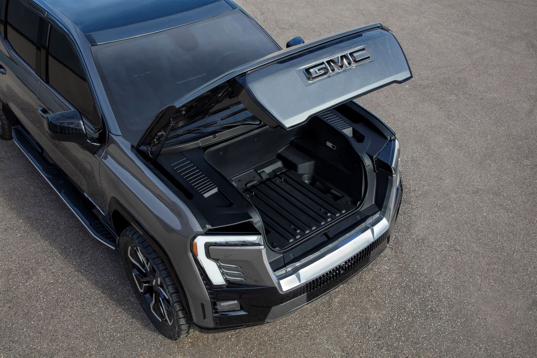 2024 GMC Sierra EV Denali Edition 1