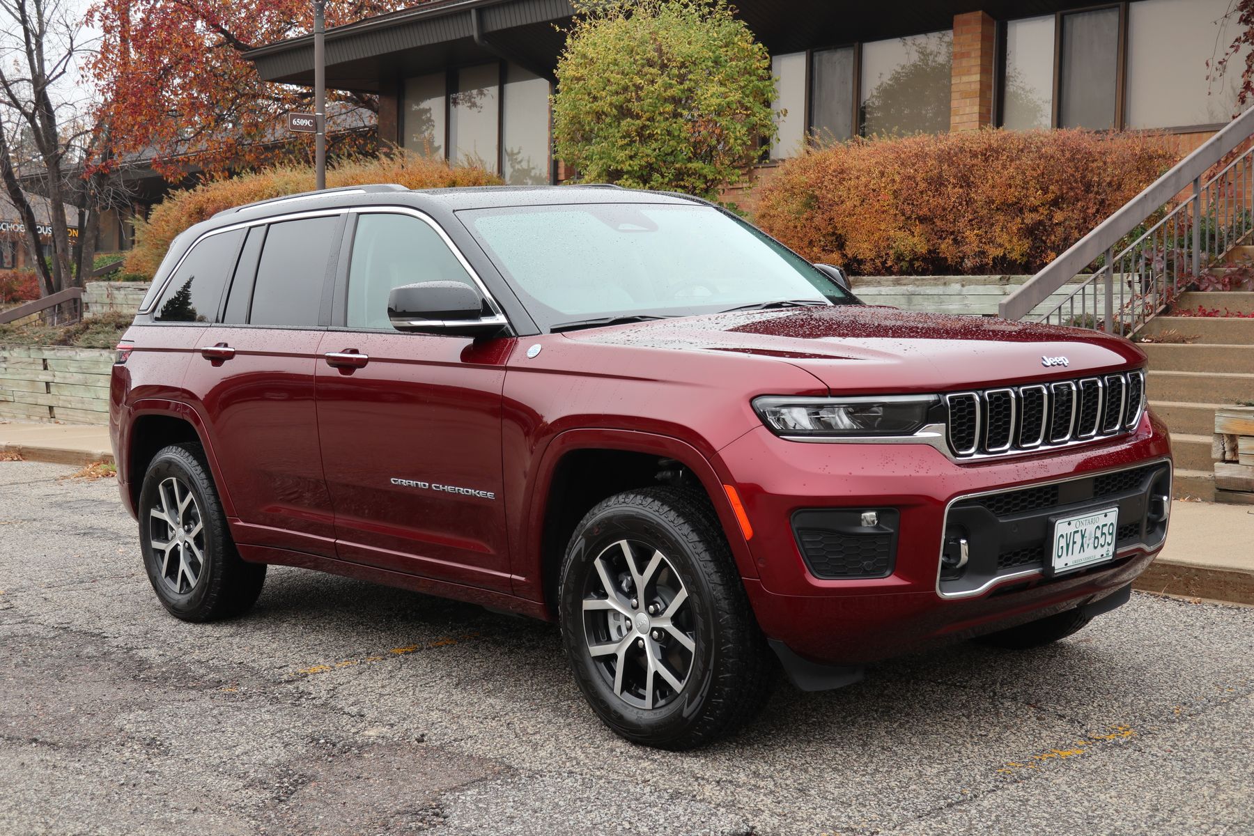 2022 Jeep Grand Cherokee 4xe Review, Specs & Features