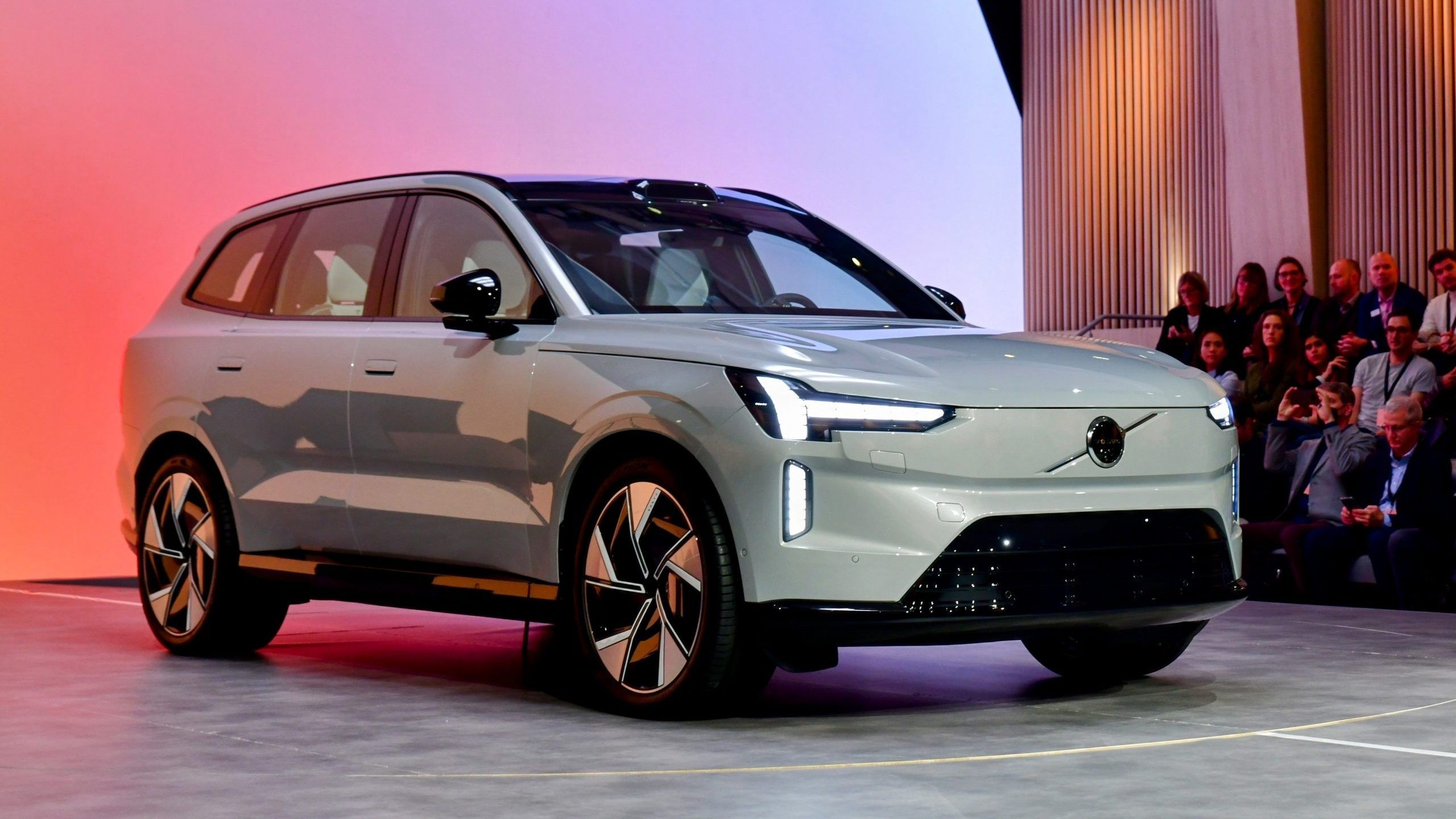 2024 Volvo EX90 electric SUV first look and deep dive Driving