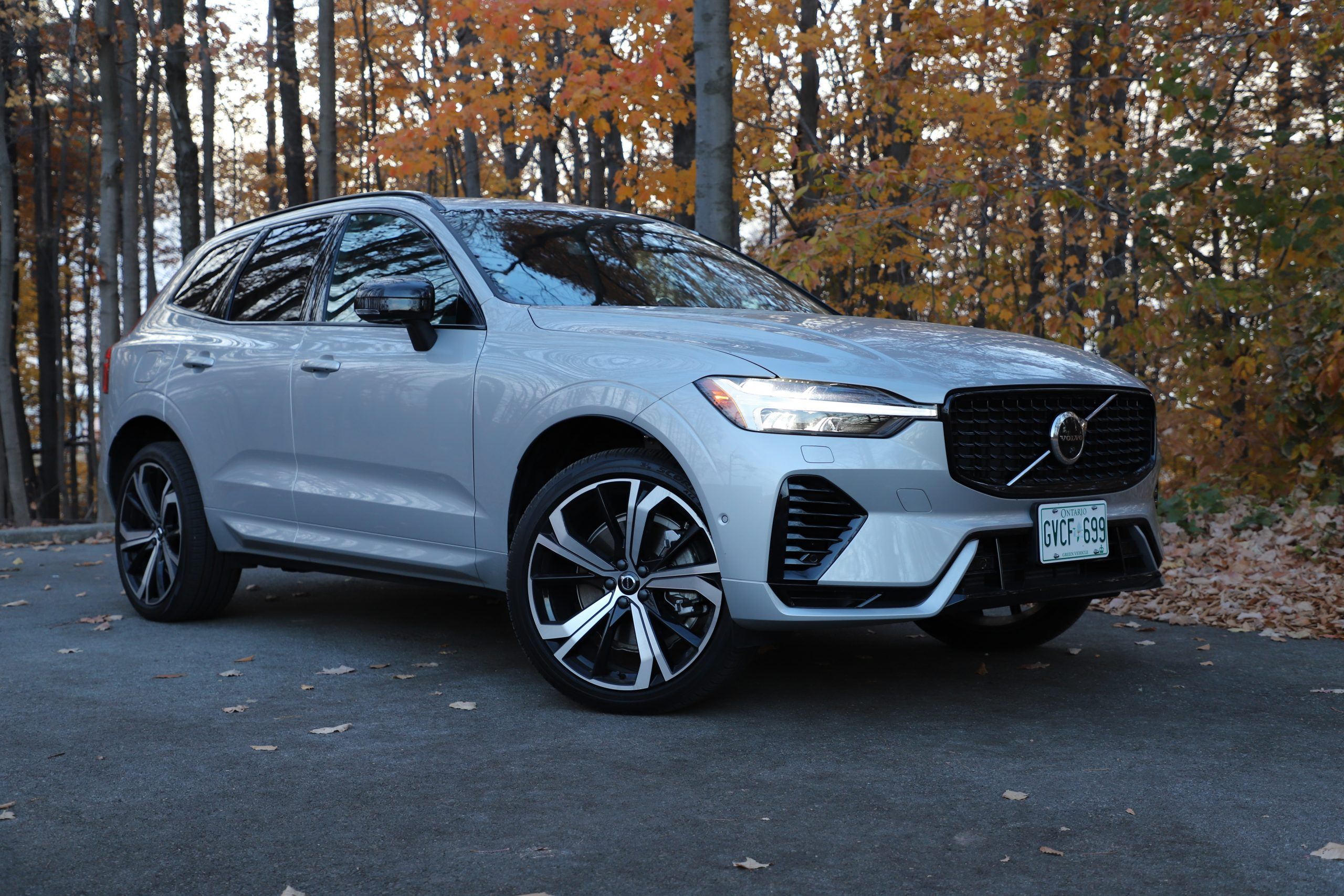 2022 Volvo XC60 T8 Recharge SUV Review Driving