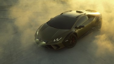 2023 Lamborghini Huracán Sterrato