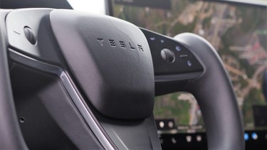 Tesla Model S Plaid yoke
