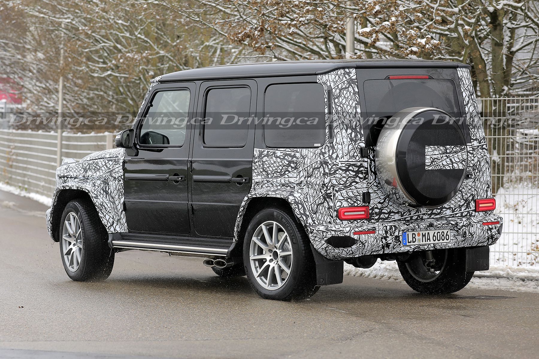 2024 Mercedes Benz G Class Spied With A Nip And Tuck Driving   Mercedes G Class Facelift 010 