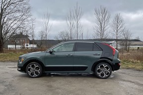 2023 Kia Niro SX HEV