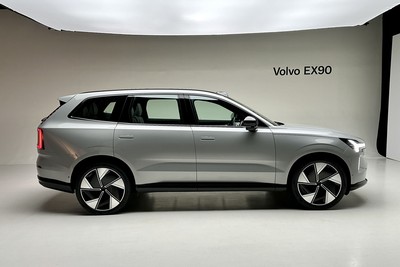 2024 Volvo EX90 electric SUV first look and deep dive
