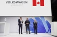 Oliver Blume, CEO Volkswagen Group (left); Thomas Schmall, Group Board Member Technology (center); and the Honourable François-Philippe Champagne, Canada’s Minister of Innovation, Science and Industry