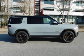 Rivian R1S