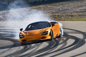 2024 McLaren 750S Coupé
