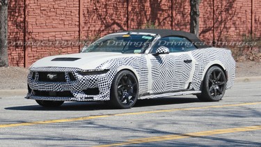 Spy shot of Ford Mustang Shelby GT500