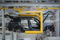 Jaguar Land Rover gibt Milliarden für Elektroautos und autonome Technologie aus