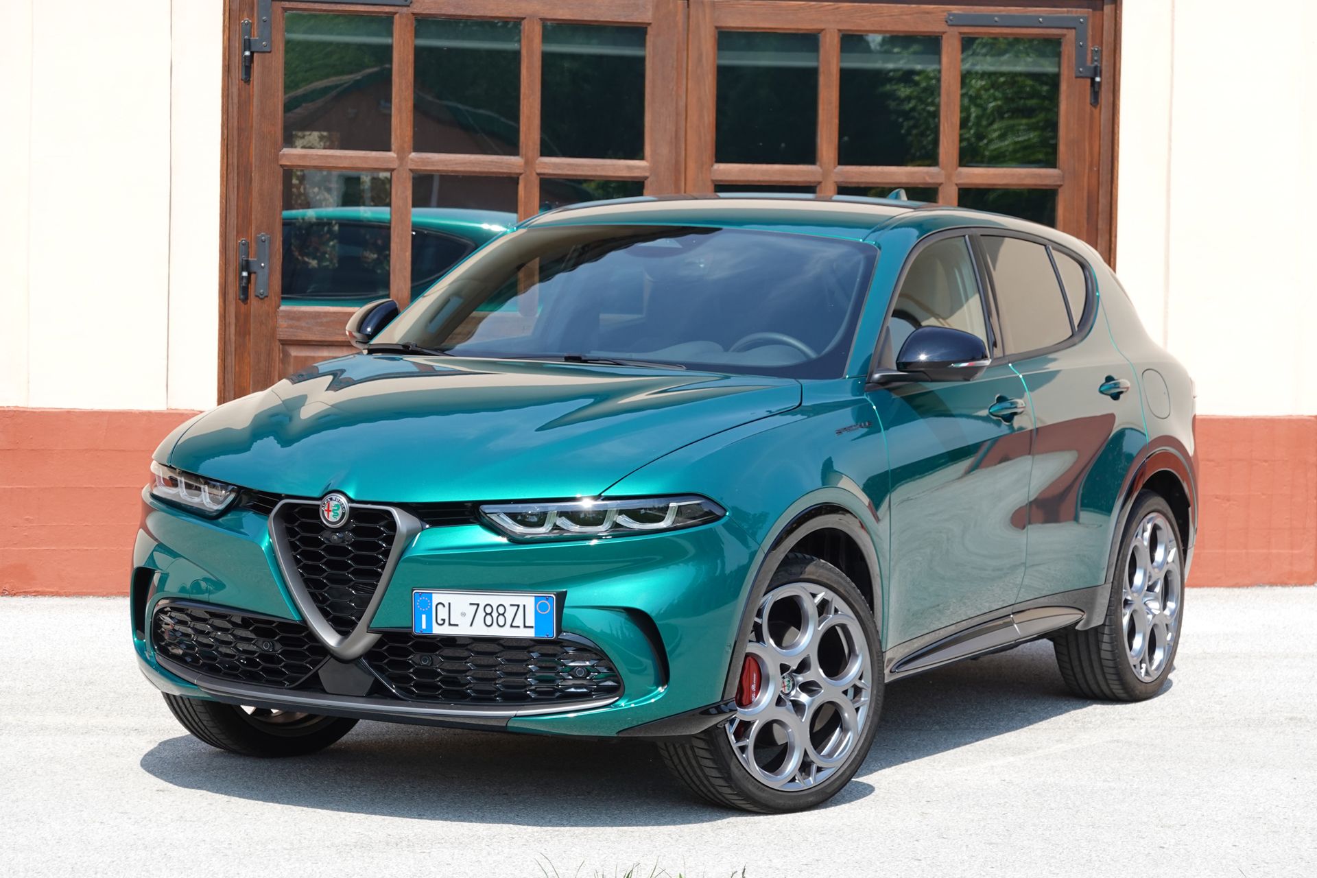 2024 Alfa Romeo Tonale: An Italian compact utility vehicle for the